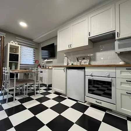 Victoria Apartment *